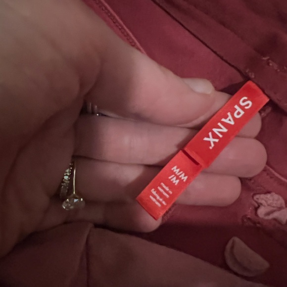 NWT Spanx Stretch Twill Cropped Pant/ Size Medium/ Wild Rose - Picture 6 of 7